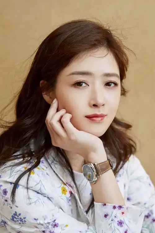 善恶到头终有报!40岁无人敢娶的蒋欣,彻底活成了一个笑话?