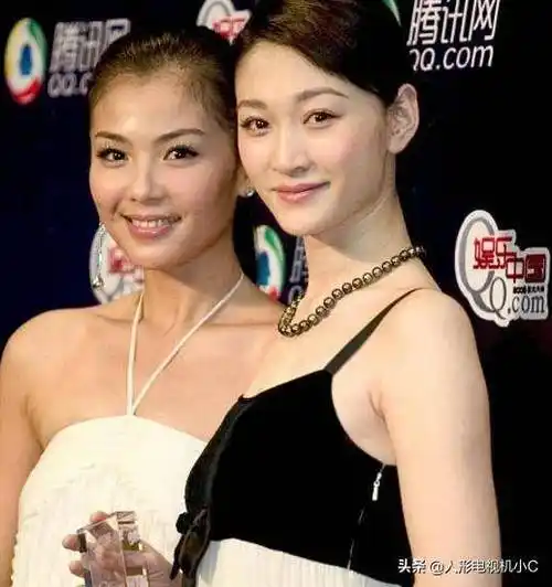 有一种伤害叫"和张梓琳同框"!娱乐圈合影杀手大盘点_身高_刘诗诗_肤色