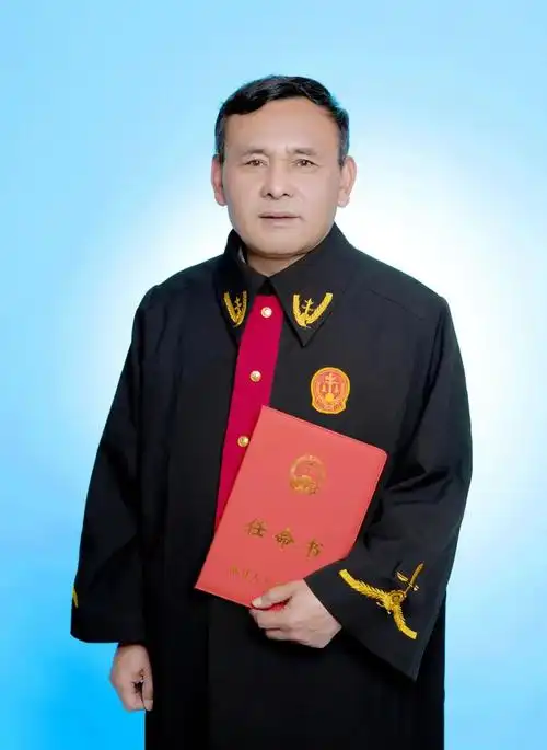 法官说法关于陈某甲的抚养问题,在耿某诉陈某离婚纠纷一案中已经法院