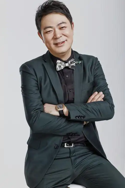 高亚麟曝时尚写真曝光