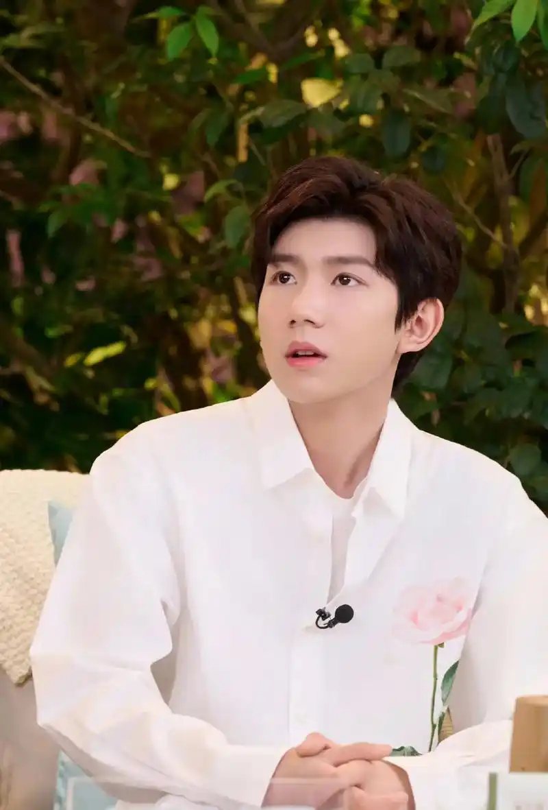 音乐的伏笔,为王源二十三岁的开始点缀上绝美的一笔.@tfbo - 抖音