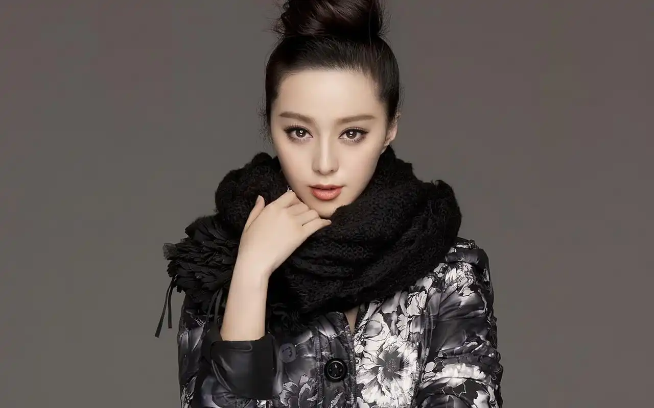 范冰冰高清写真桌面壁纸之性感女星