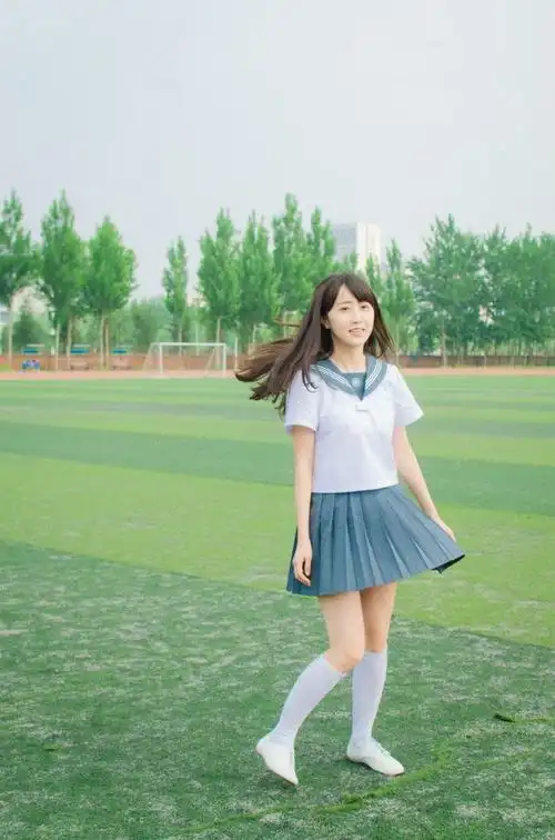 毕业季小学妹校服清新萌动人心1