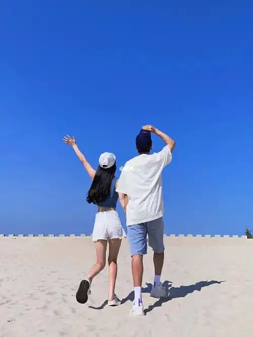 夏日海边情侣拍照姿势98浪漫氛围感情侣pose
