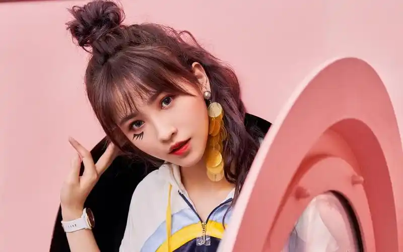 sing女团蒋申首次触电时尚画报pclady