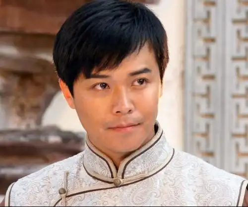 陈思成在大丫鬟里的发型叫什么?如图