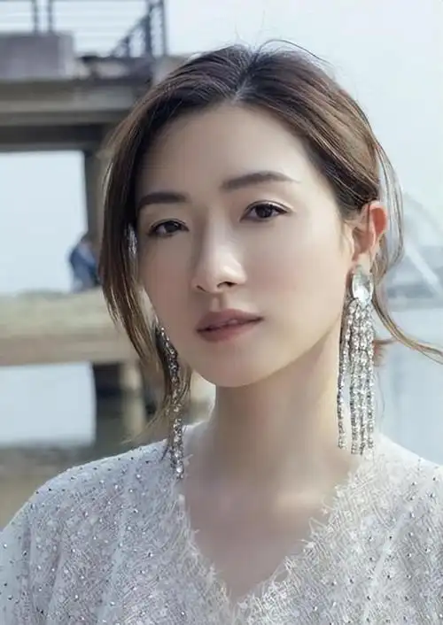 不婚主义万茜这辈子最正确的决定就是35岁高龄为小丈夫生孩子