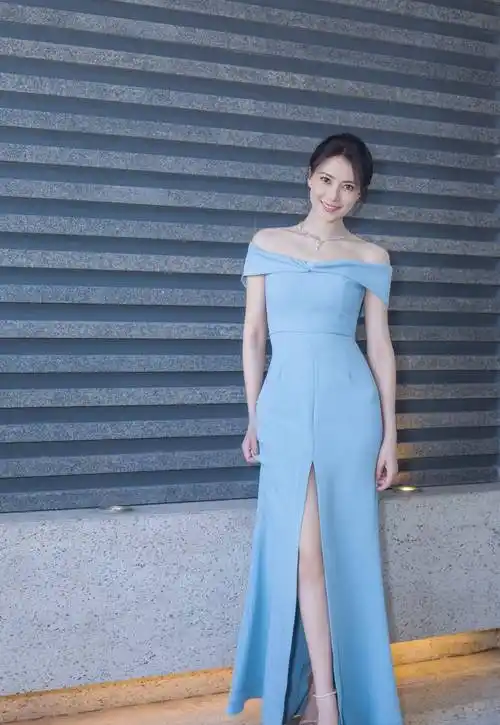 国民女神高圆圆,抹身材开衩露美腿,好身材难怪敢自称怎么拍都好看