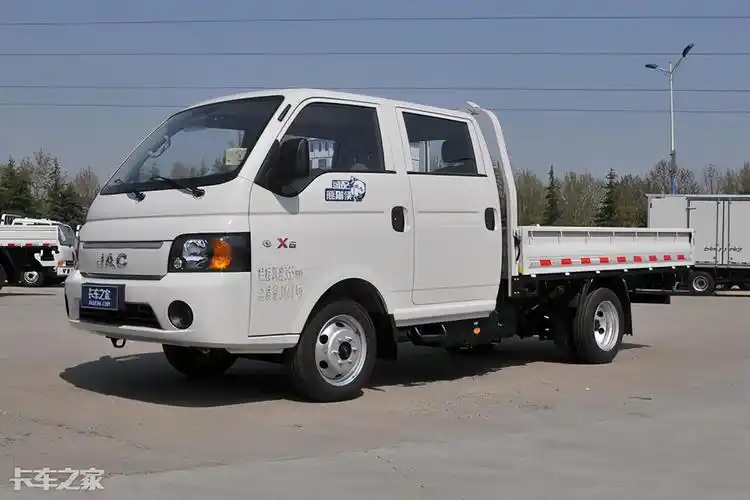 长安18款货车多少钱2019款长安双排仓栅小货车