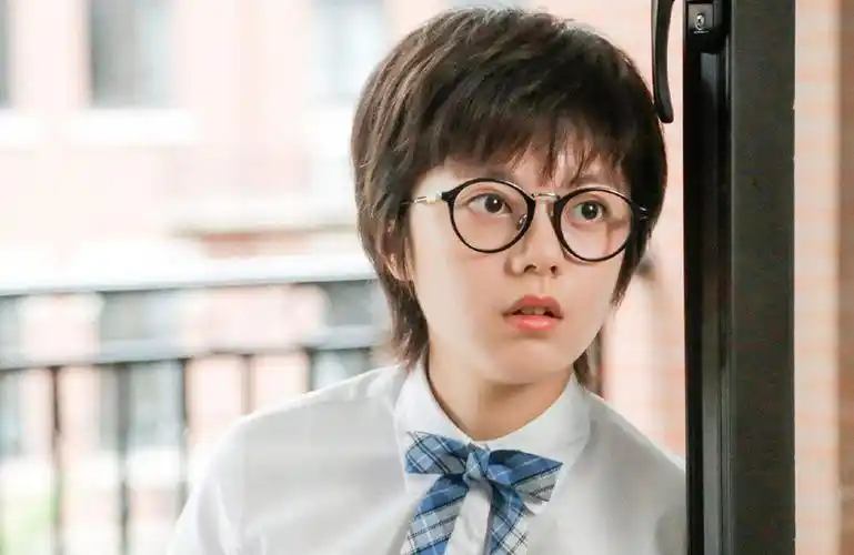 《少年派》中饰演机灵鬼怪林妙妙的赵今麦火了