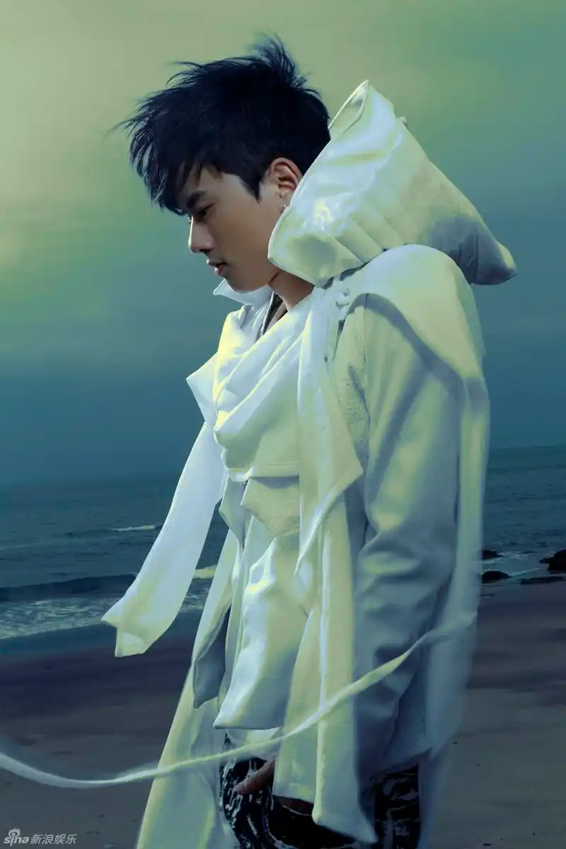 高清组图:张杰新造型突显王子范 时尚潮服优雅经典_高清图集_新浪网