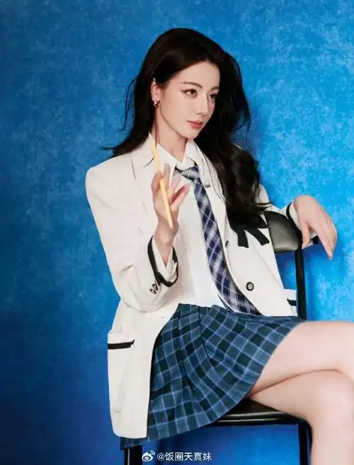 迪丽热巴甩头发有校园酷姐味了##开始推理吧推艺怪谈预告##开始推理