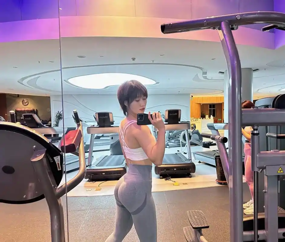 有一种性感叫健身女孩120斤 这样的身材难道你不喜欢吗? # - 抖音