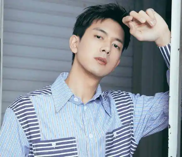 李现不红时曾登上过快本谁还记得何炅怎么介绍他的情商真高