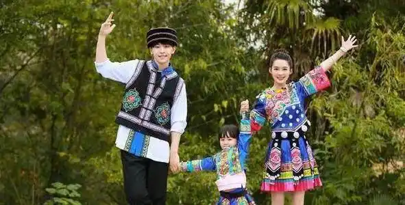 成名前被抢话筒,演香蜜旭凤一举成名,邓伦是石家庄的职业伴郎_杨紫