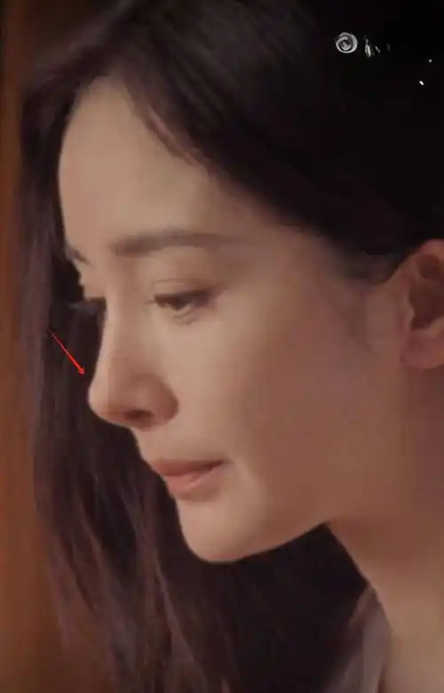 原创全是虐点杨幂奢牌广告遭差评失去滤镜状态尴尬演技也被嘲