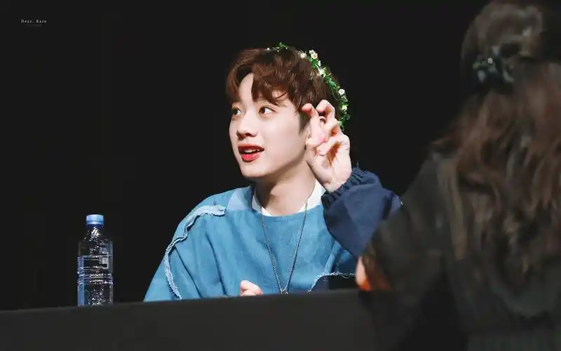 【美颜忙内赖冠霖】全方位解锁奶罐的各种笑容,007们快看过来(25