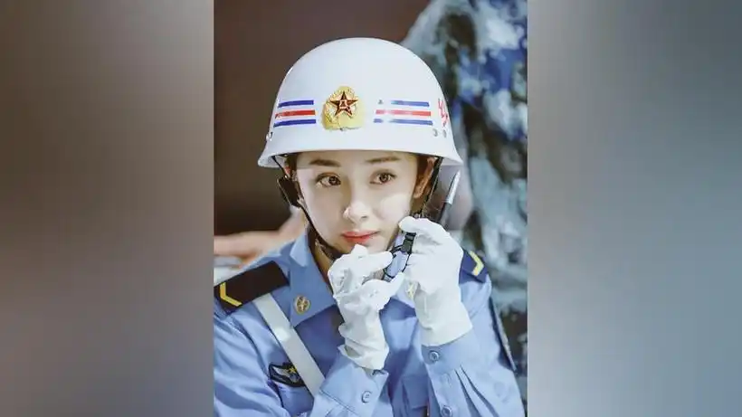 纠察员严格杨幂上线,检查新兵班内务 #真正男子汉第二季