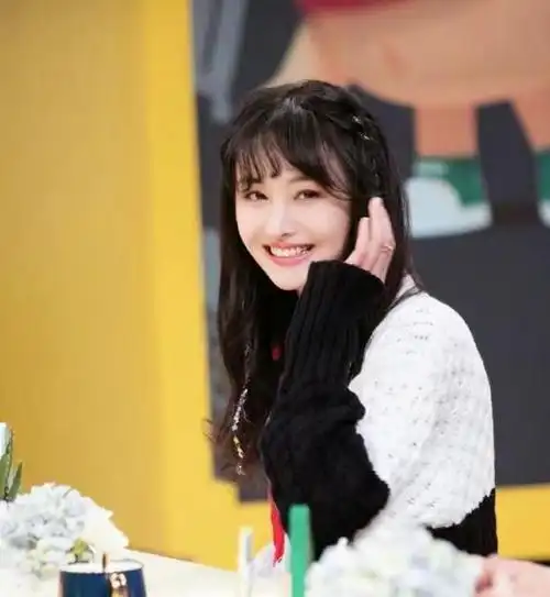 "疯子"郑爽,她背后荒唐的毁灭史,远比你想象中的还要毁三观!