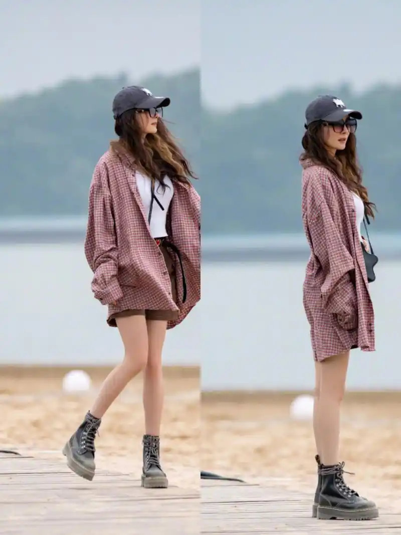 杨幂初秋帅气马丁靴穿搭 每年都有不同的时尚潮流,杨幂总是冲在第一个