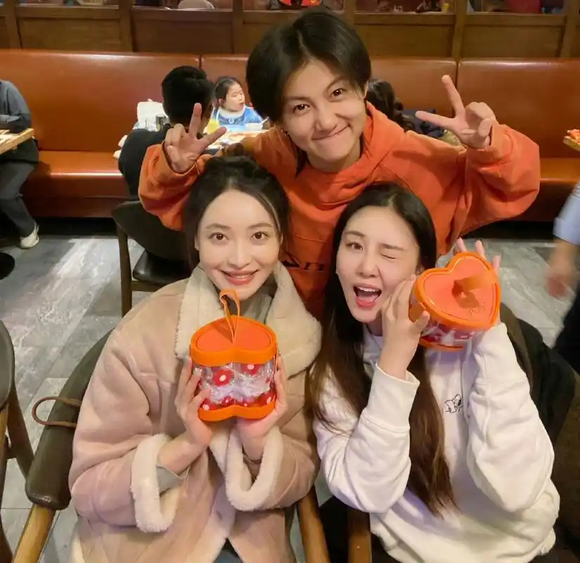 11快女段林希,杨菲洋(原名杨洋),金银玲又聚会了.