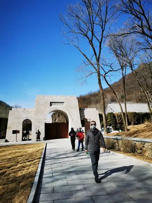 控制了,北京郊区可以疯跑啦,到全年开放的延庆九眼楼风景区瞅瞅去