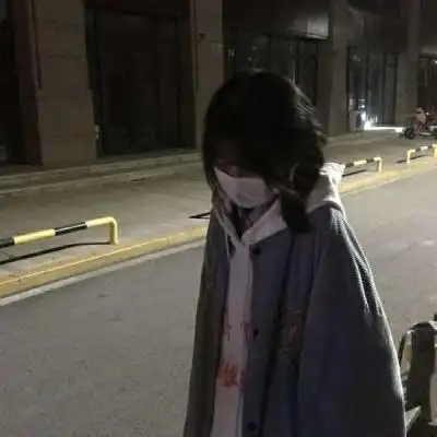 伤感女生头像究竟是白月光还是朱砂痣