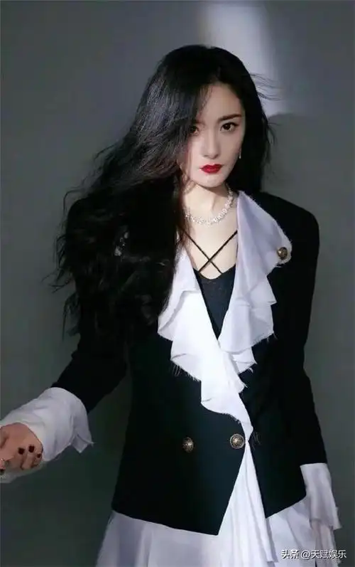 杨幂个人资料简介,洋迷(聊一聊娱乐圈明星——杨幂)