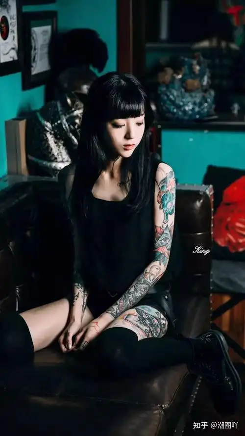 抖音爆火纹身女郎| 普通屏 全面屏集锦 - 知乎