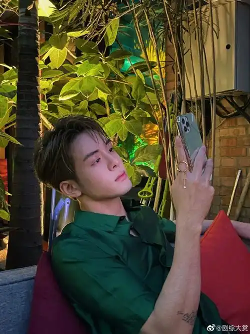 曾舜晞高中时期旧照##曾舜晞高中旧照好青涩