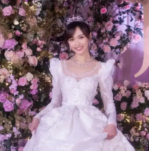 唐嫣结婚上热搜一周!这场号称低调的婚礼,你真以为那么简单?