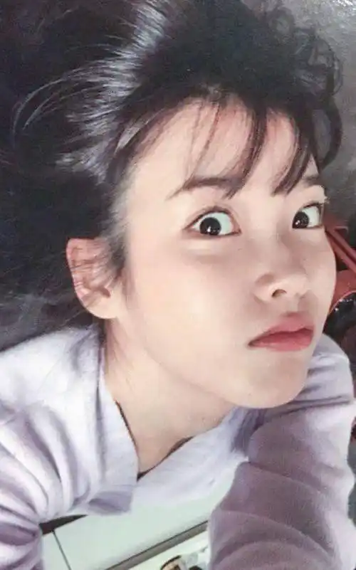 iu鬼蓄的自拍