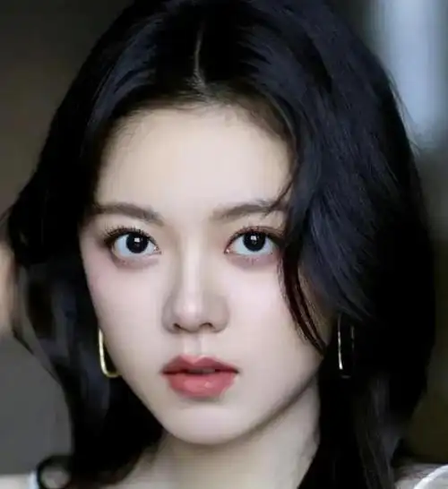 赵今麦被批"明星搞特权",主办方:是获邀嘉宾,不存在插队