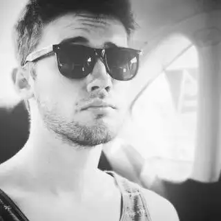 钟情:欧美男头(大叔气满满,鲜肉也不_男生头像_我要个性网