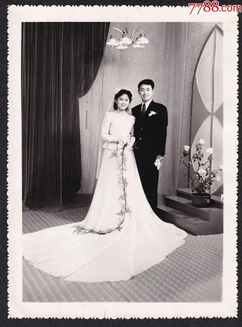 80年代美女婚礼老照片1张尺寸约12517厘米