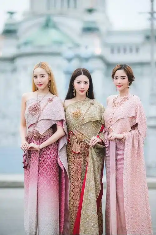 泰国人气偶像女团jnp三胞胎组合,近日为泰国旅游宣传片拍摄,录制主题