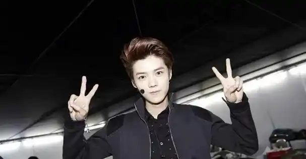 一张照片,戳穿了鹿晗的"难堪",陈道明的话,总算有人信了!