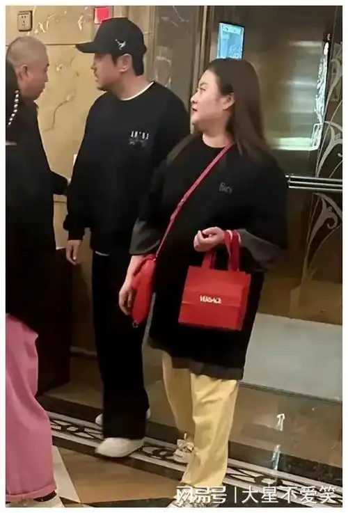 王琦,沈腾的媳妇!彻底放弃身材和颜值的管理,成了翻版