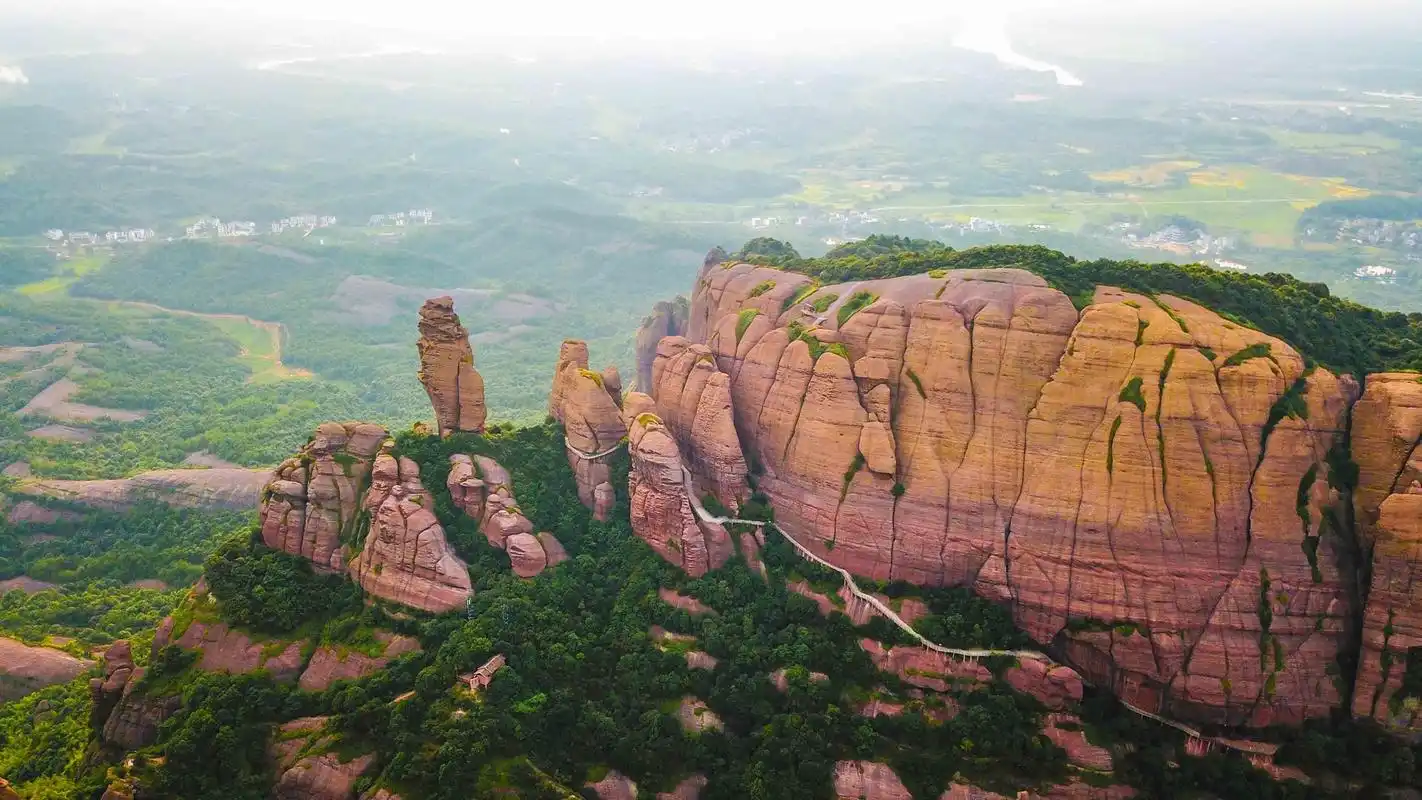 上饶龟峰,邂逅一场令人神往的黄昏
