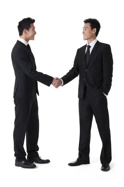 东方人,成年人,两个人,同事,商务人士,商务男性,站,握手,笑,微笑,露齿