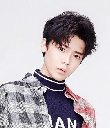 男生桃心碎刘海 桃心刘海男生图片大全