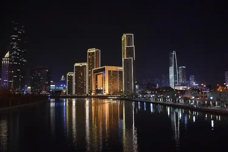 夜景还是比较美好的