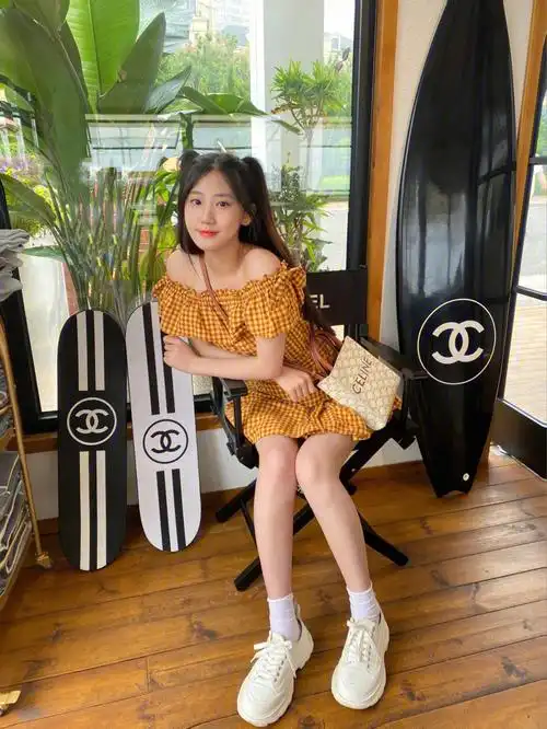 大连探店丨今天穿虞书欣代言的衣服品牌