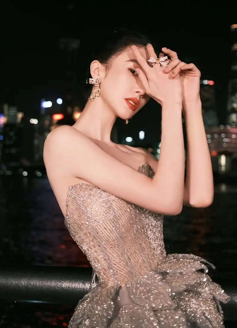 美女图——中国内地90后演员金晨