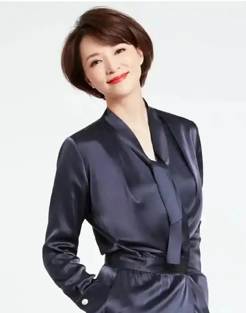 董卿主持界的璀璨明珠