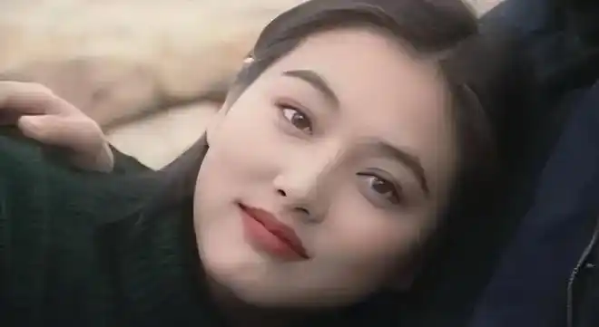 一米七二的张延,柔情似水,有着美丽容颜的她,夺得过选美冠军,是很多