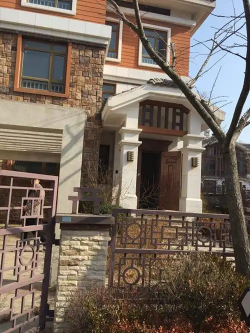 (海景别墅出售)大连市旅顺口区模珠街中拥南天下公寓楼江景别墅