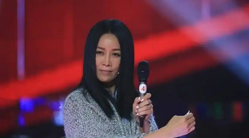 孟桐出轨风波还未明朗,恶心一幕就上演了,没给那英留一丝体面