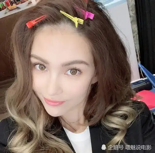 昆凌,周杰伦,雀斑黑照,自信大方,ins