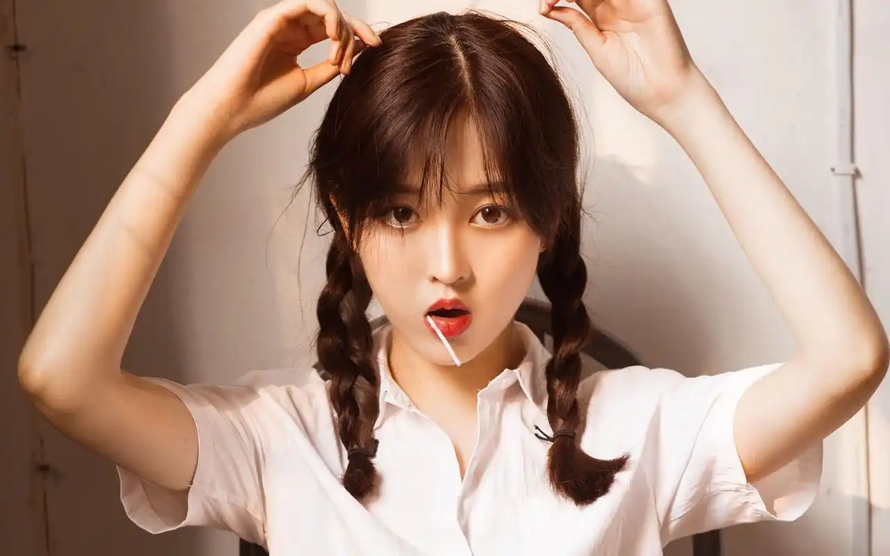 文艺甜美小女生写真图片桌面壁纸